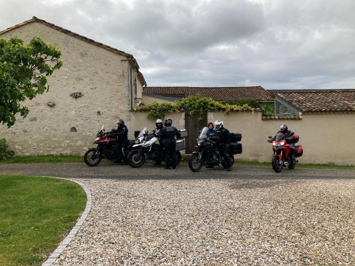 La Ferme Buissonniere Bed and Breakfast Bardou Buitenkant foto