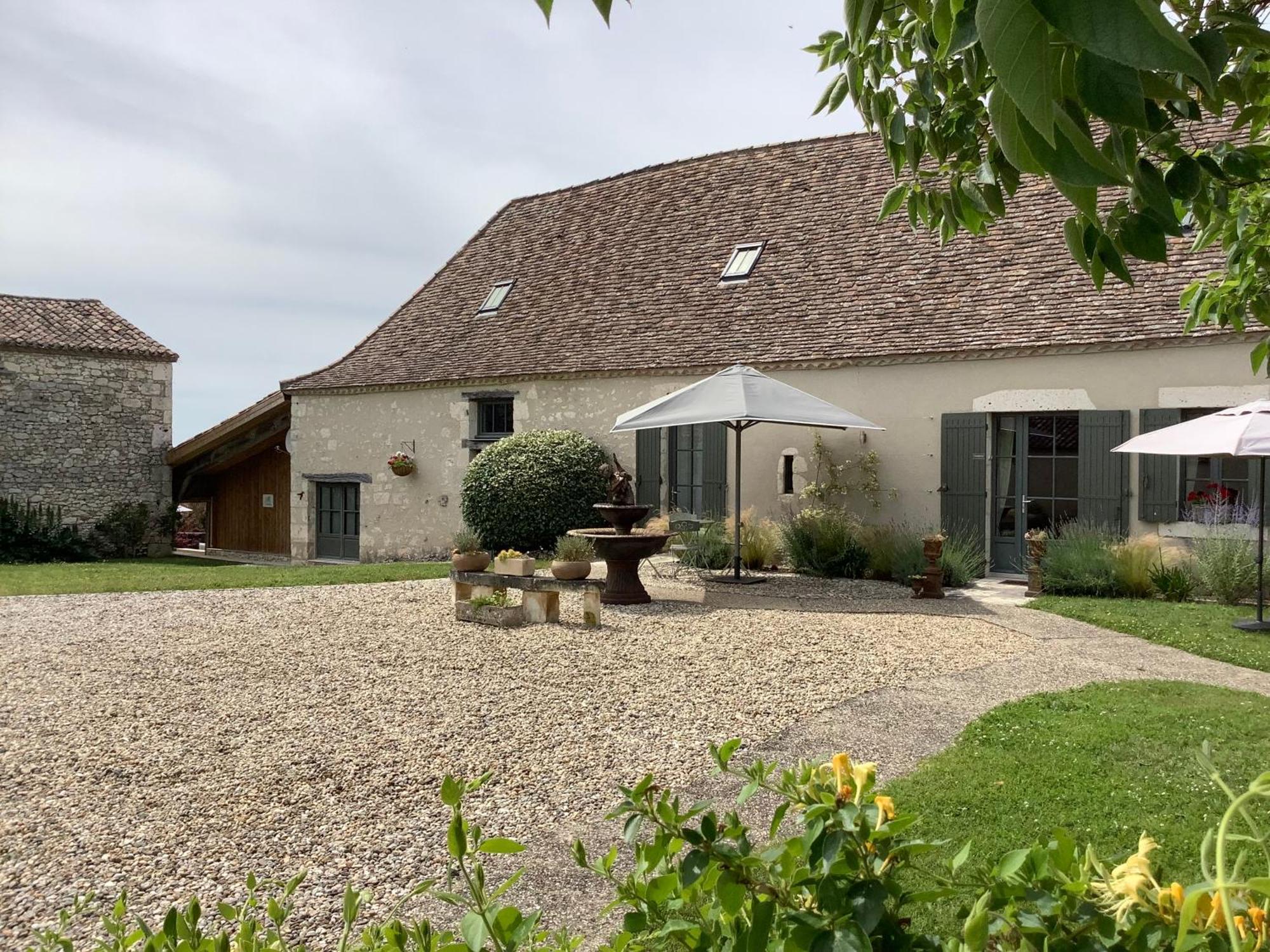 La Ferme Buissonniere Bed and Breakfast Bardou Buitenkant foto