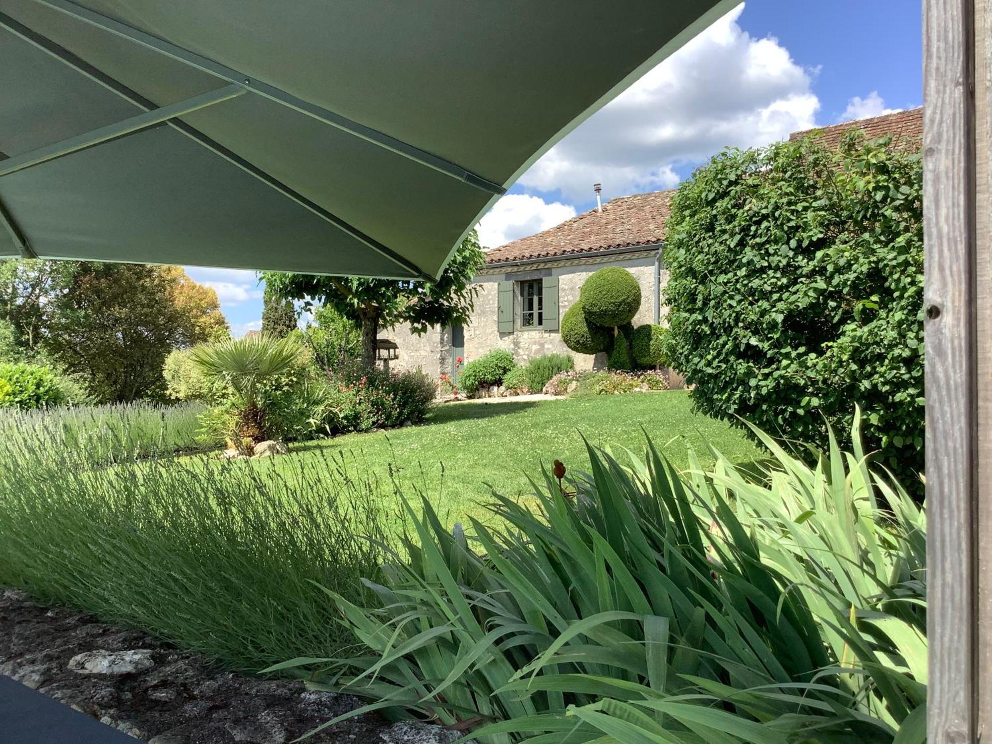 La Ferme Buissonniere Bed and Breakfast Bardou Buitenkant foto